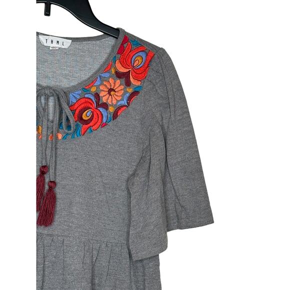 THML Women's Top Poplin Tie Tassled Embroidered Floral Neck Short Sleeve Grey XS - Picture 2 of 10